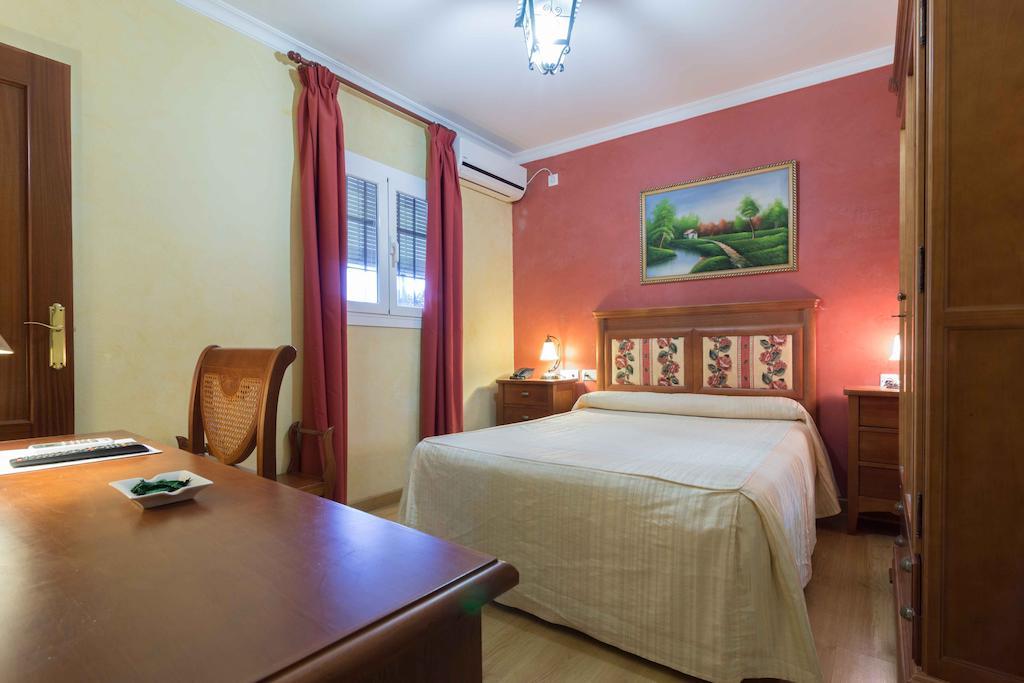 Esmeralda Hotel 2*